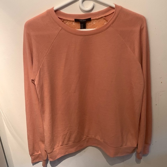 Beautiful Forever 21 Peach Crewneck with stylish lace back SZ Medium - Picture 1 of 5